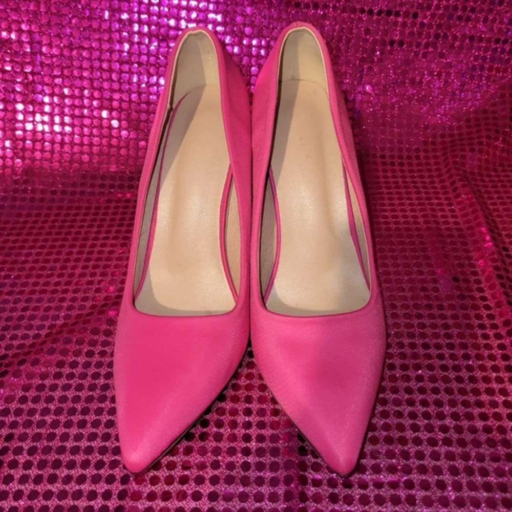 Women's Pointed-Toe Heels in Bright Pink